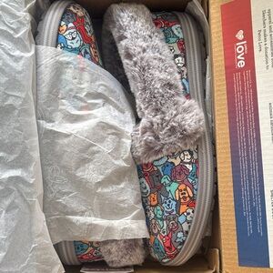 Colorful Women’s Slippers with Faux Fur Lining